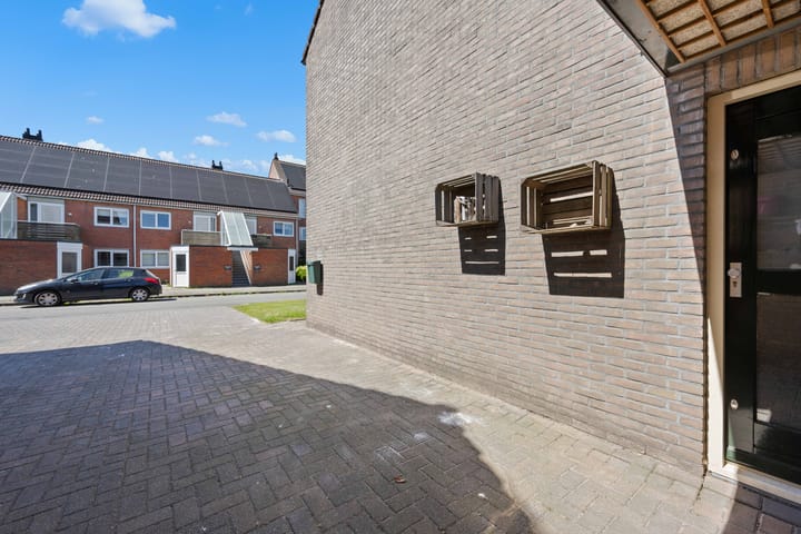 Foto 33 van Mezenveld 146