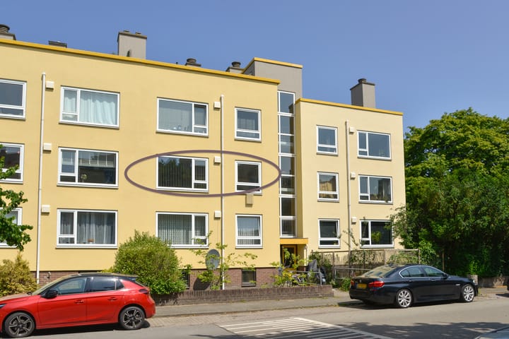 Foto 2 van Van Riebeeckweg 131