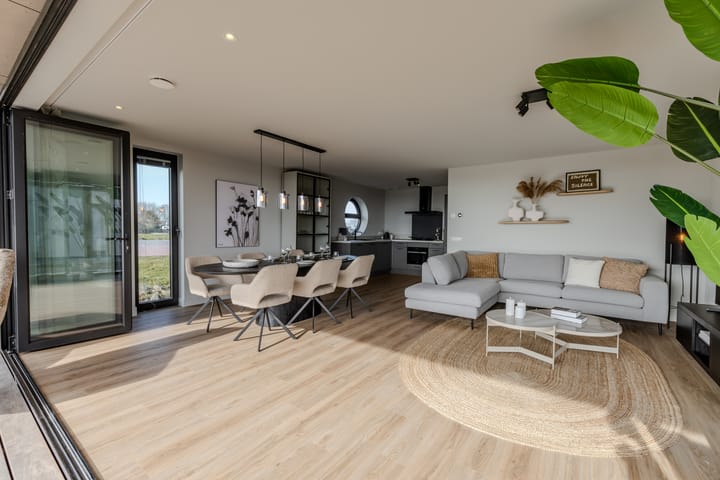 Foto 11 van Straatweg 32