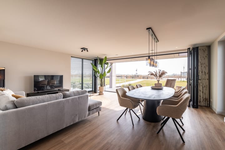 Foto 19 van Straatweg 32