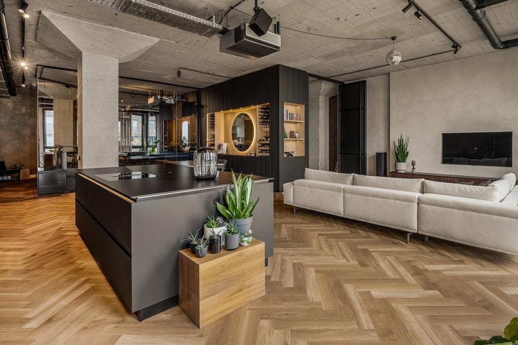 Photo 16 of Surinamepad 208