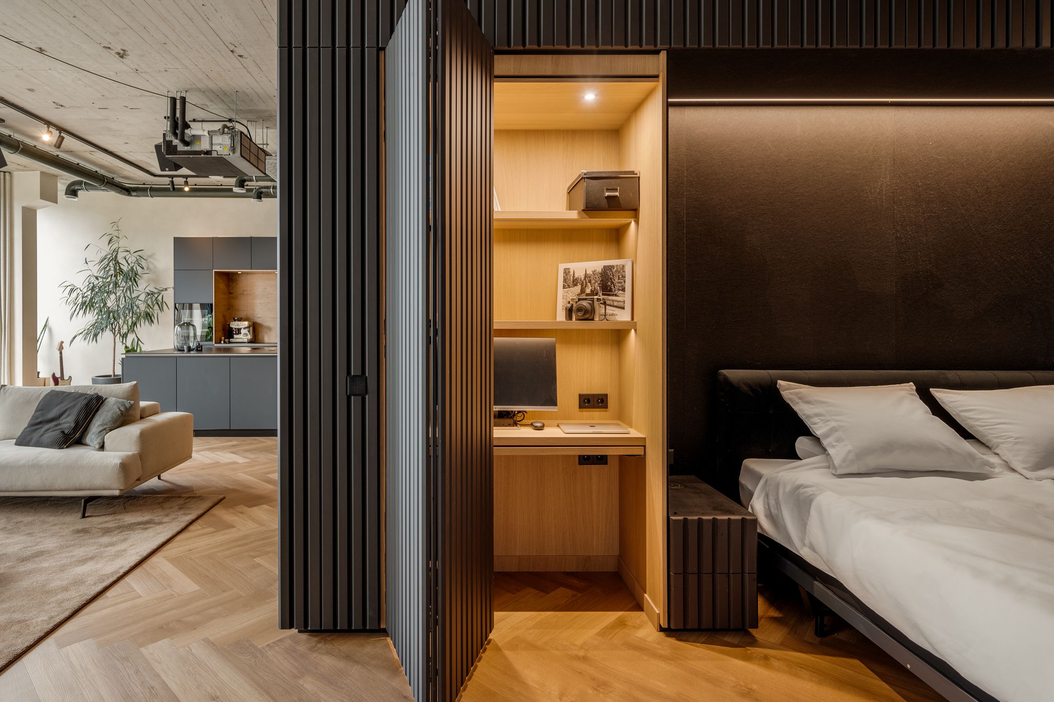 Photo 21 of Surinamepad 208