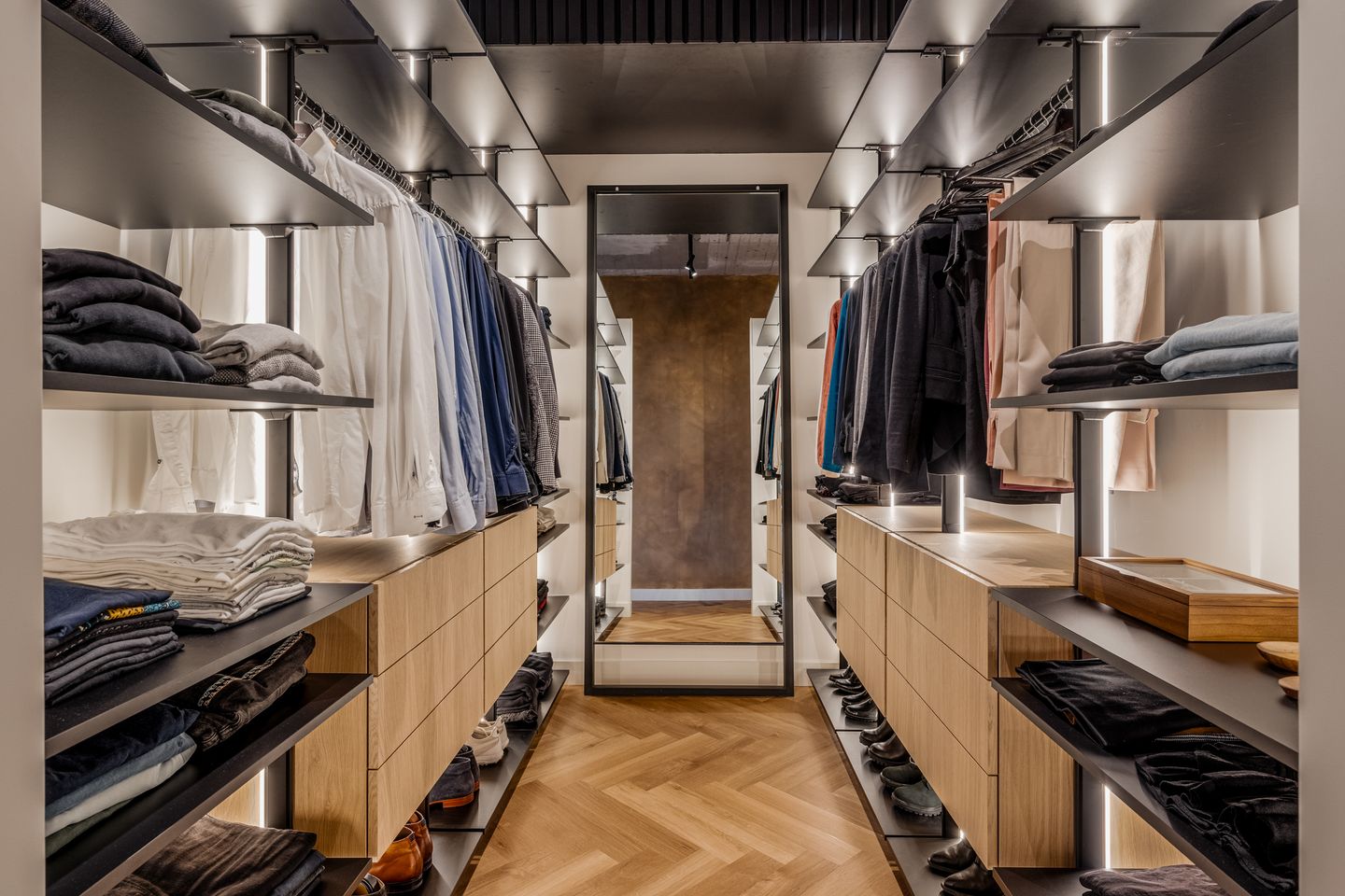 Photo 25 of Surinamepad 208