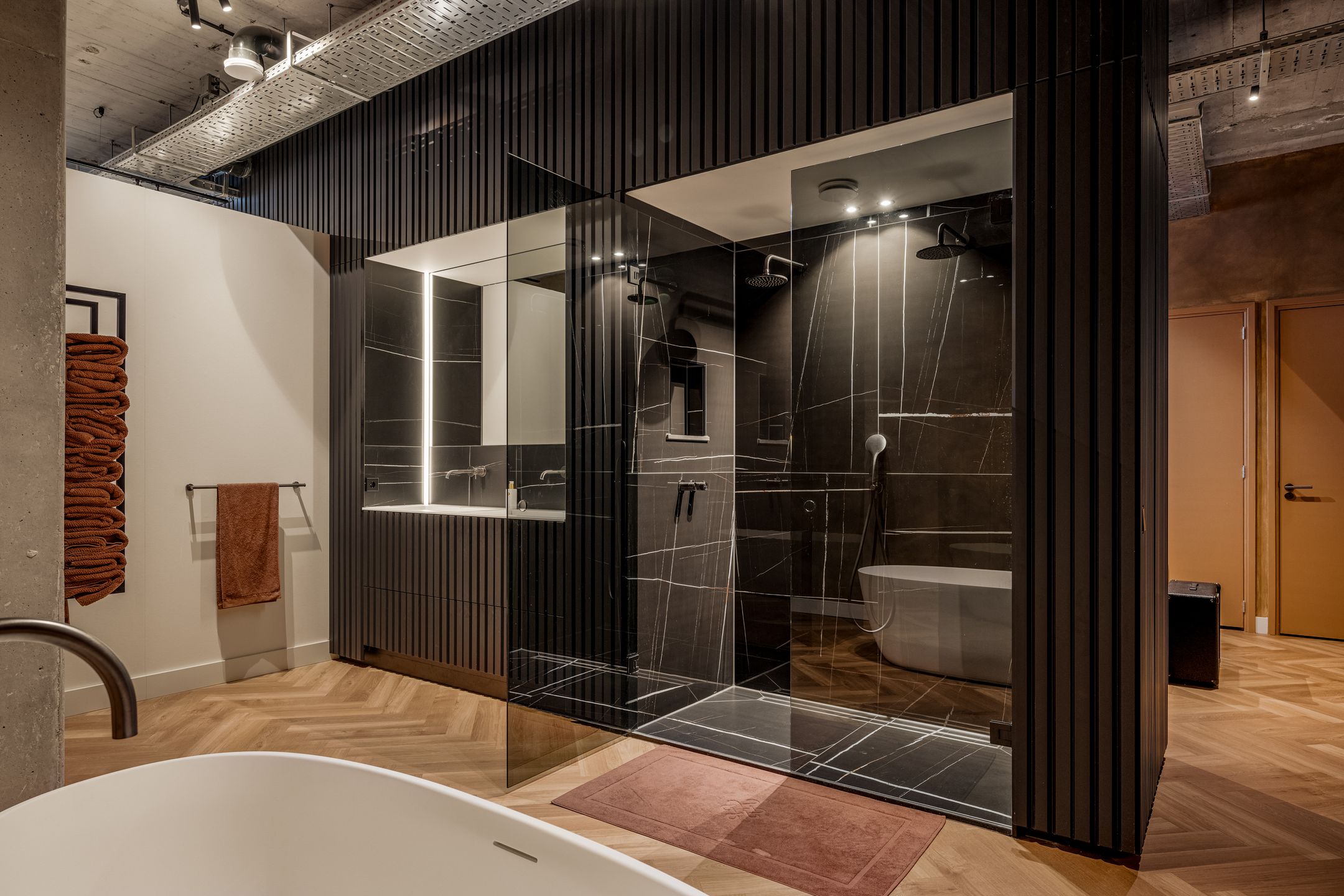 Photo 30 of Surinamepad 208