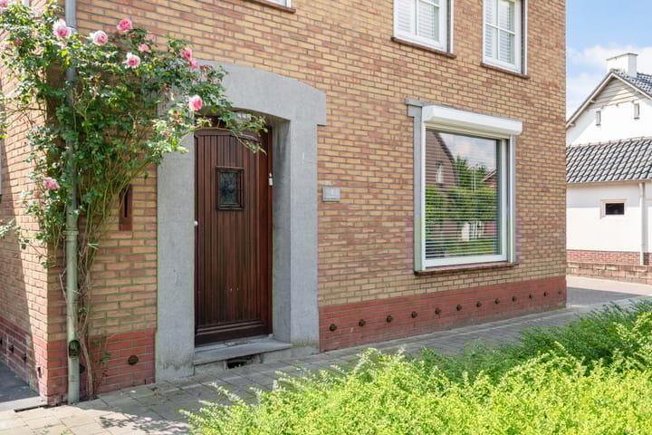 Foto 8 van Bloemartsstraat 4