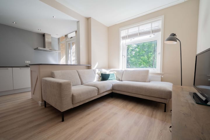 Foto 2 van van der Ploegstraat 4