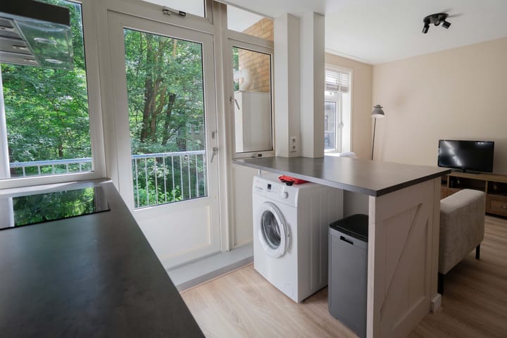 Foto 12 van van der Ploegstraat 4