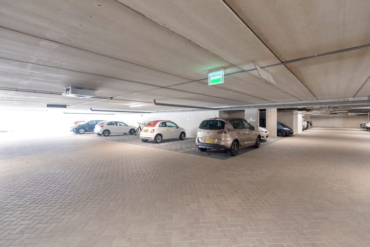 Foto 43 van Galileistate 187