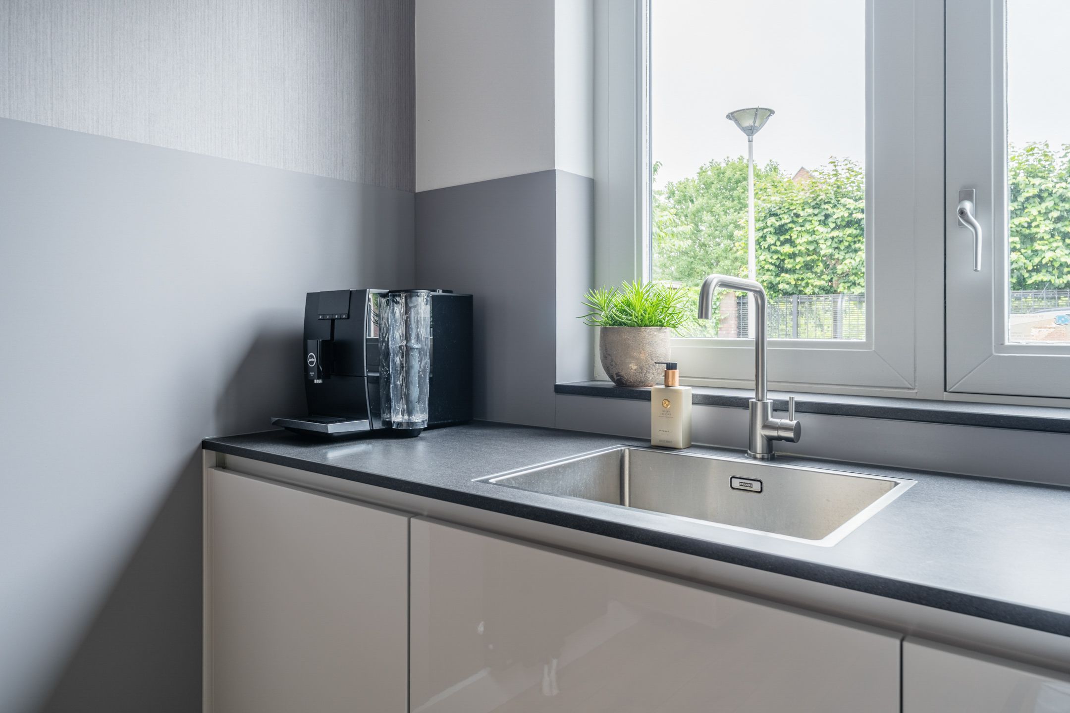 Foto 27 van Anton van Duinkerkenlaan 108