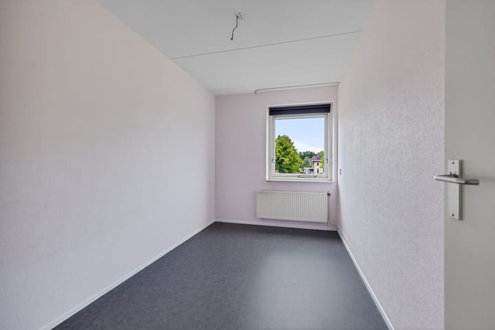 Foto 16 van Reinder Brolsmaplein 16