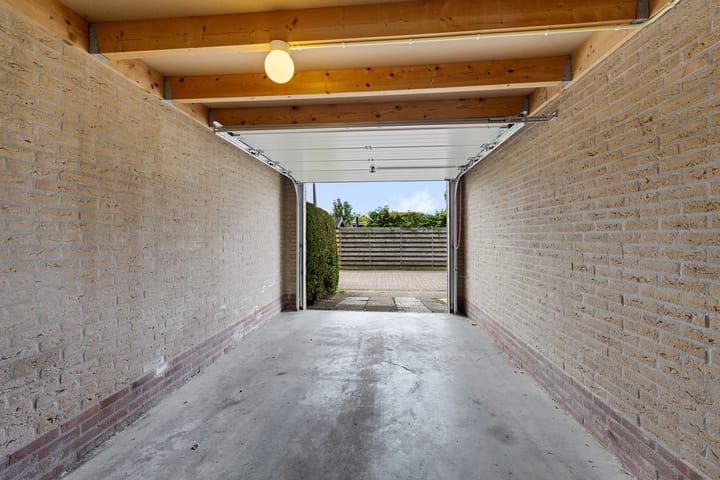 Foto 22 van Reinder Brolsmaplein 16