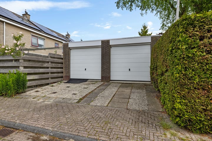 Foto 23 van Reinder Brolsmaplein 16