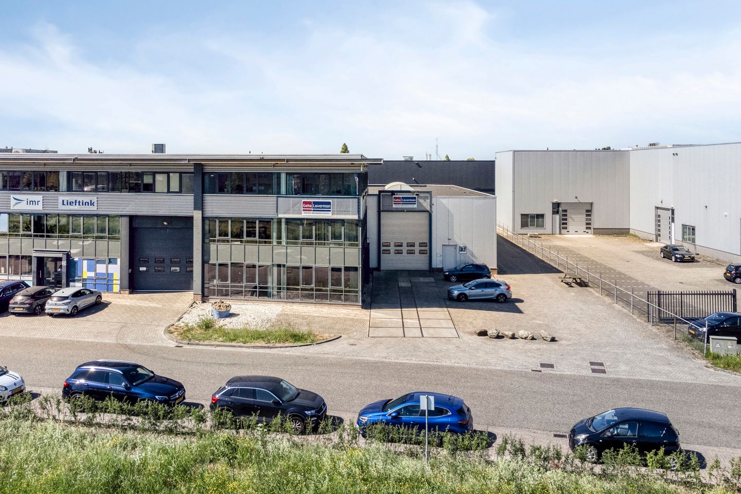 Bekijk foto 3 van Distributieweg 31