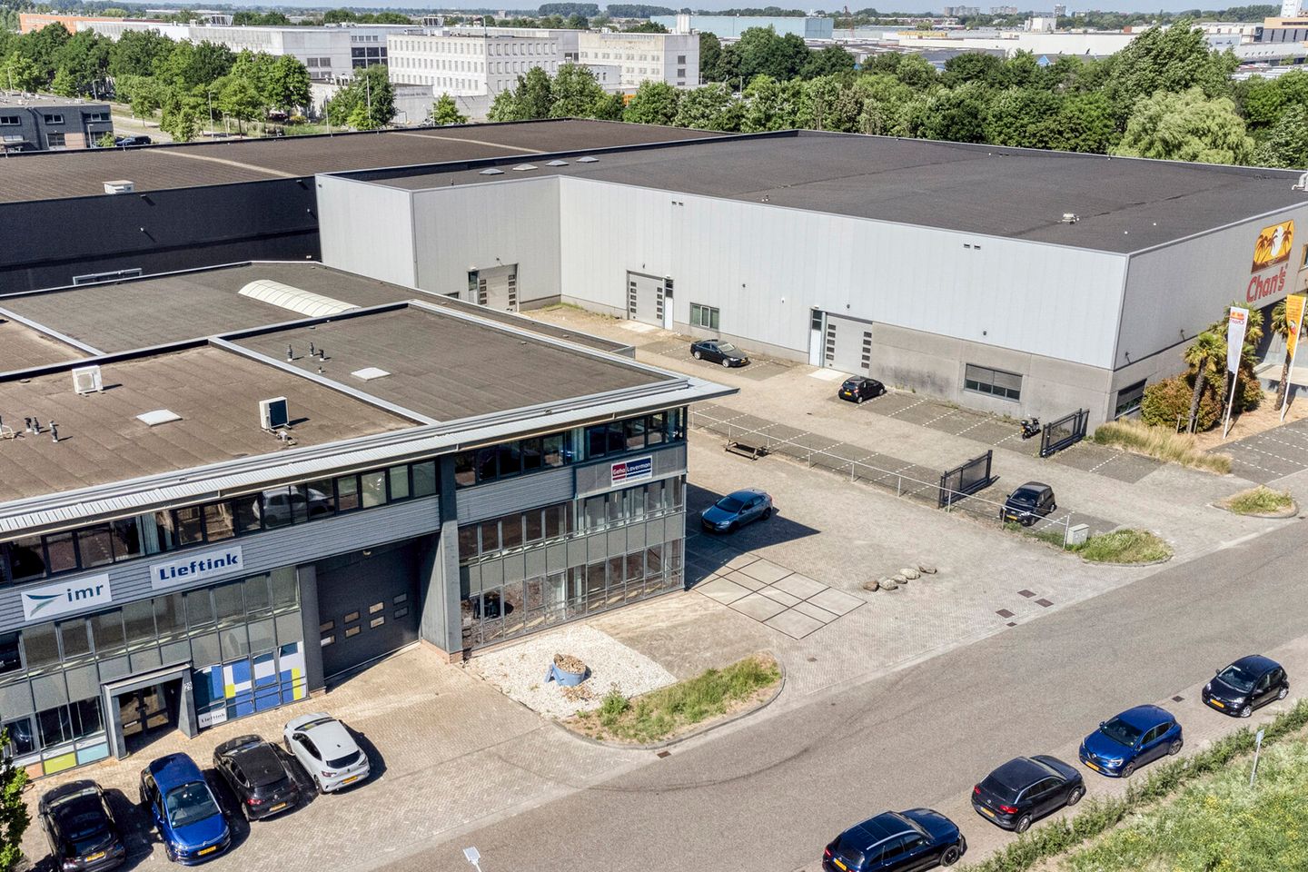 Bekijk foto 4 van Distributieweg 31