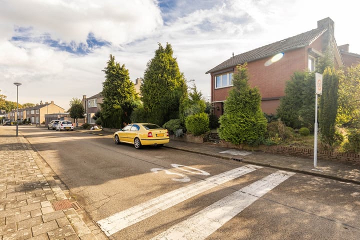 Foto 4 van Bentinckstraat 2