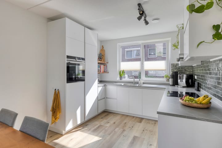 Foto 8 van Largostraat 22