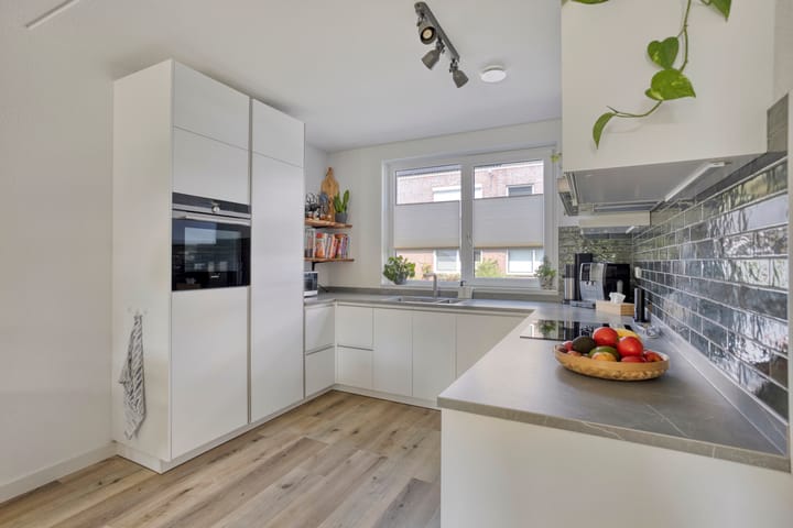 Foto 11 van Largostraat 22