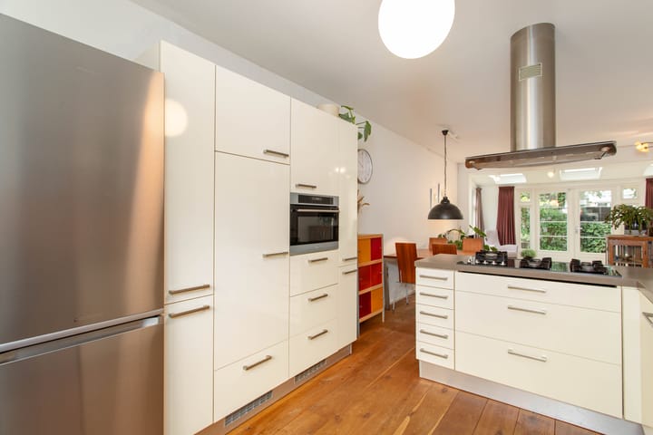 Foto 12 van Jan Luykenstraat 27