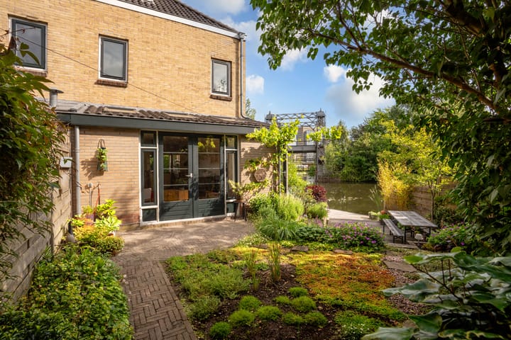 Foto 28 van Jan Luykenstraat 27