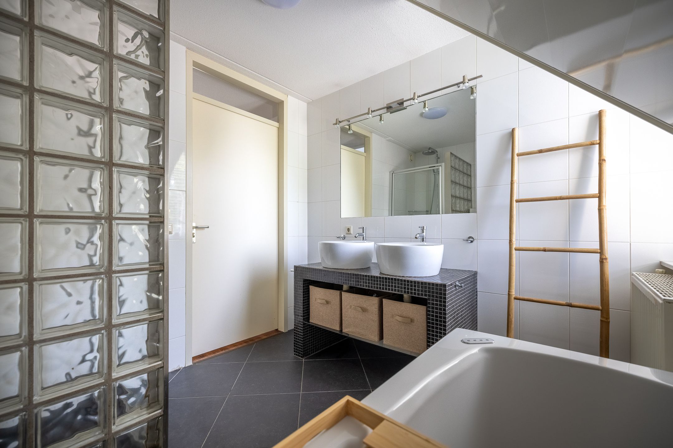 Foto 33 van De Gasperilaan 87