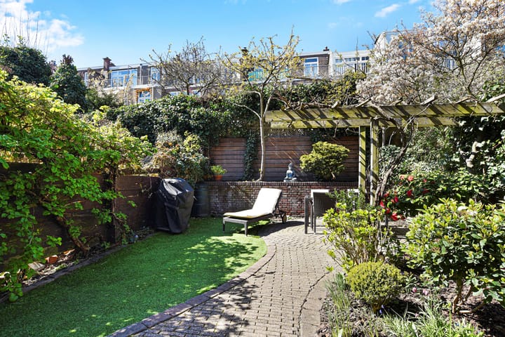 Photo 4 of Van Aerssenstraat 15-B