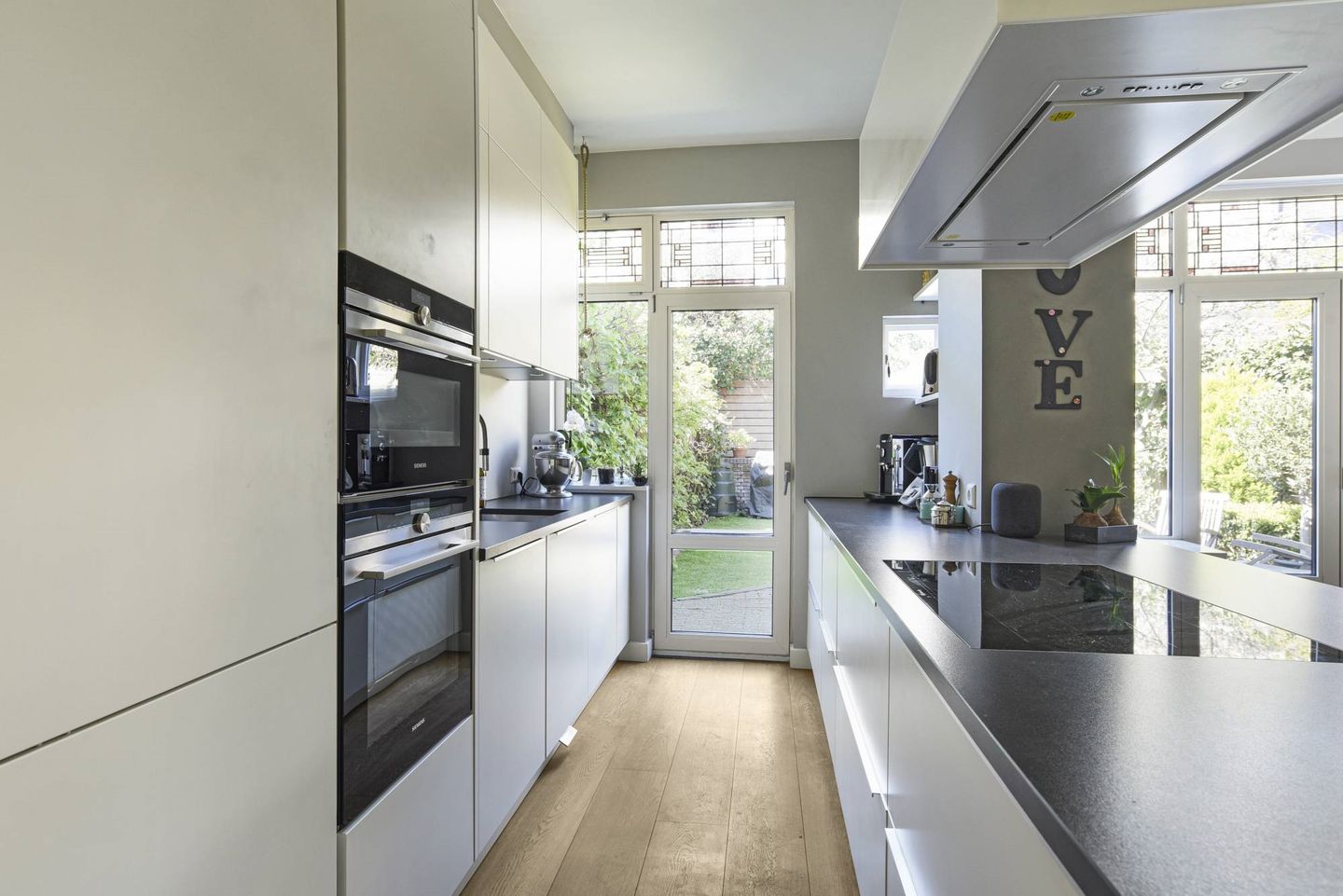 Foto 10 van Van Aerssenstraat 15-B