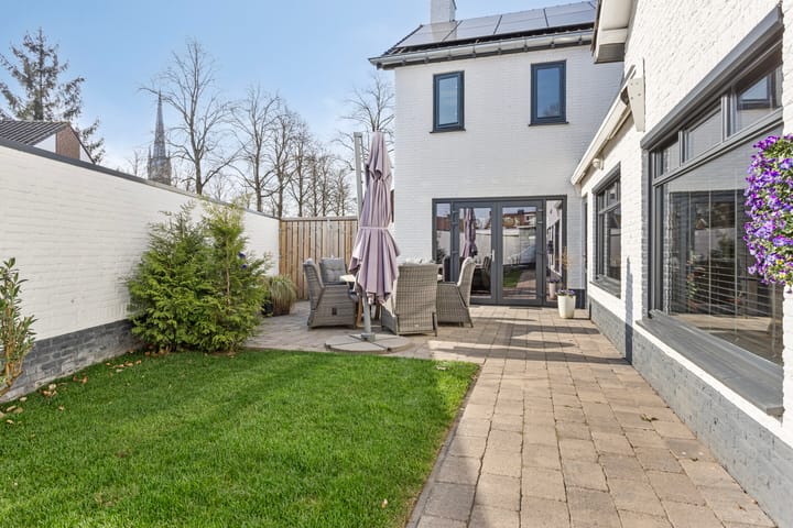 Foto 11 van Van Schendelstraat 19