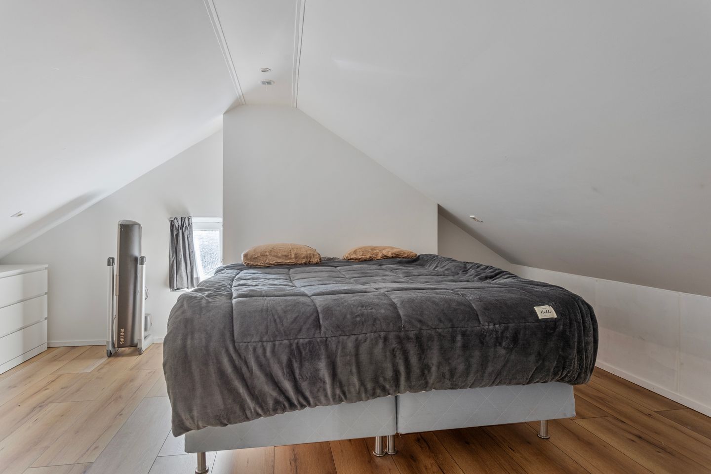 Foto 35 van Van Schendelstraat 19