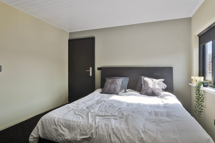 Foto 43 van Van Schendelstraat 19