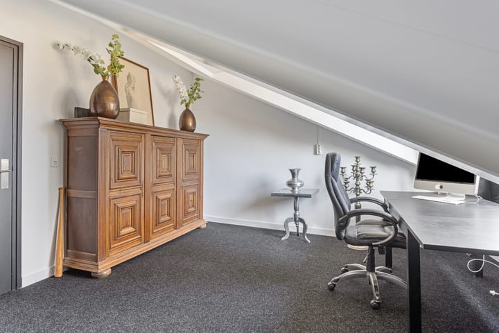 Foto 48 van Van Schendelstraat 19