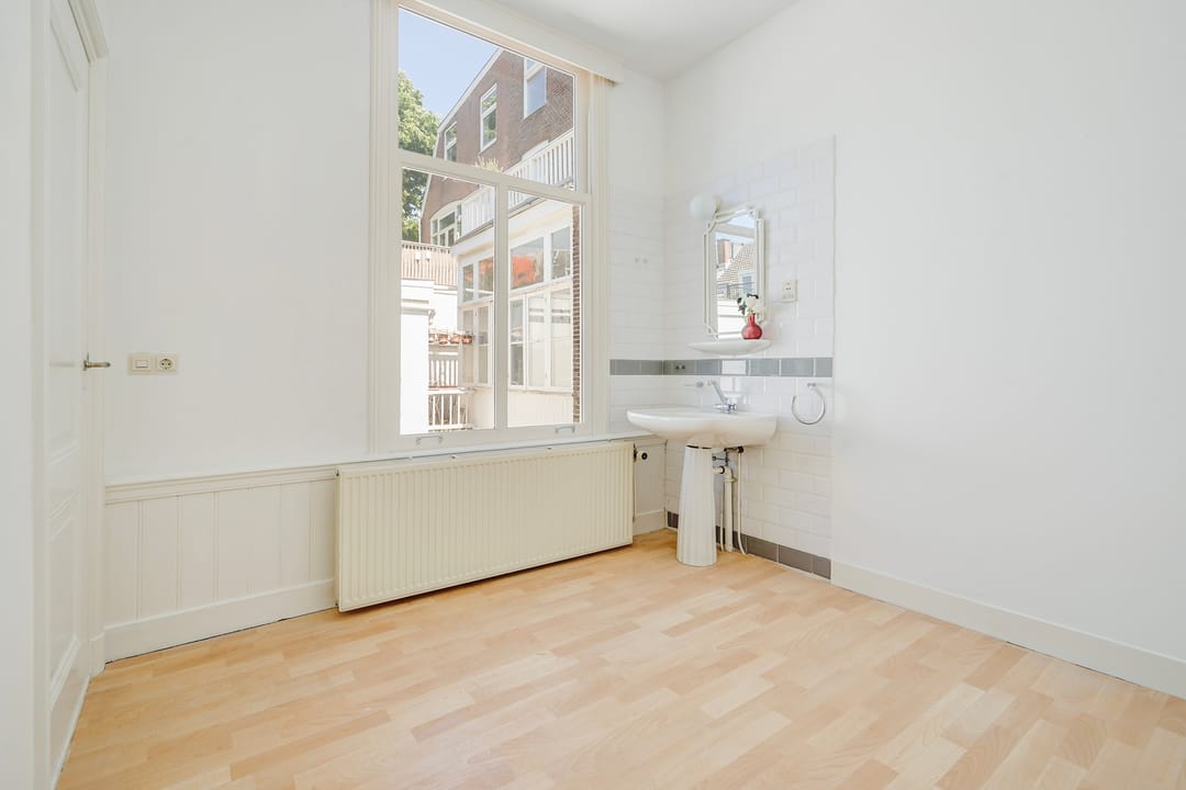 Photo 37 of Obrechtstraat 19