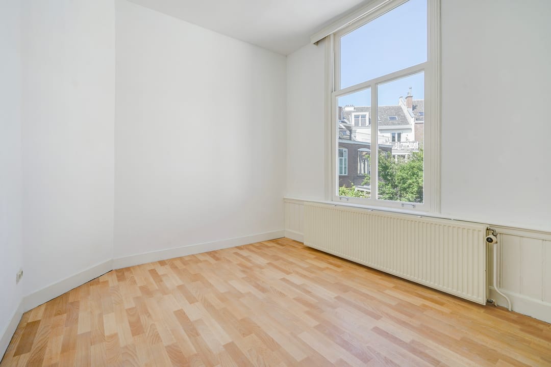 Photo 38 of Obrechtstraat 19