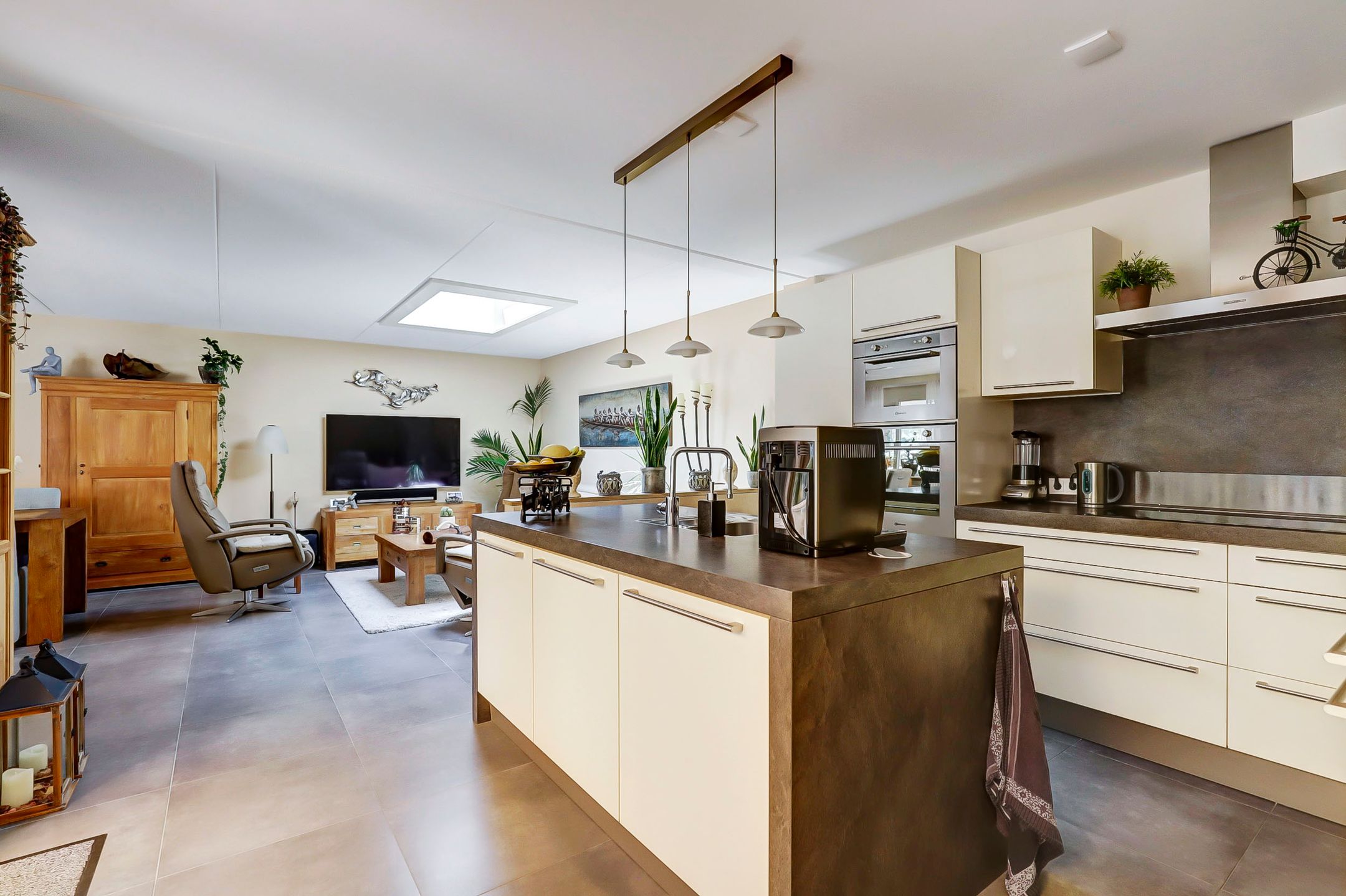 Foto 3 van Troelstralaan 20