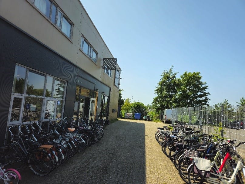 Bekijk foto 4 van Van IJsendijkstraat 144-P