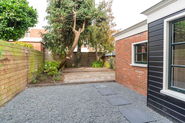 Photo 42 of Anna Paulownastraat 8