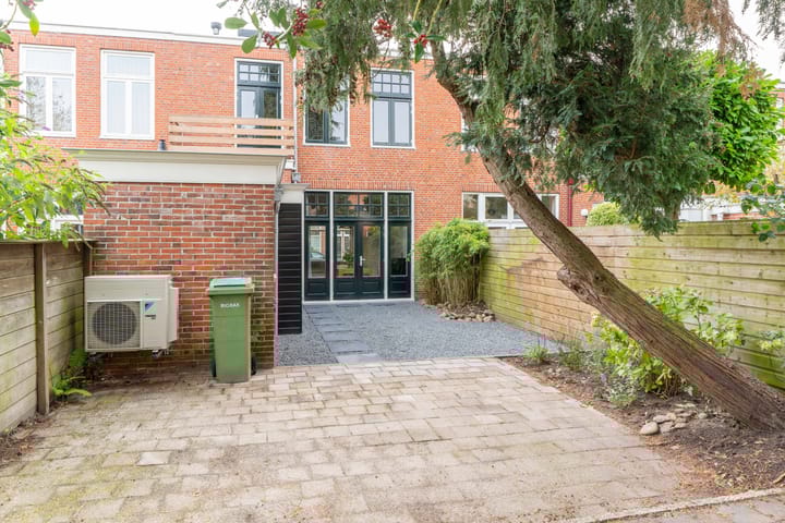 Photo 44 of Anna Paulownastraat 8