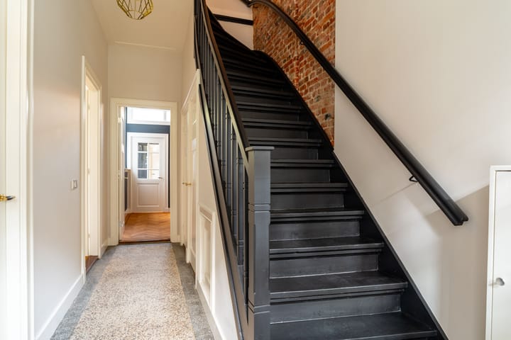 Photo 45 of Anna Paulownastraat 8