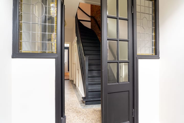 Photo 47 of Anna Paulownastraat 8