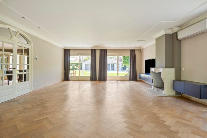 Photo 13 of De Scheifelaar 208