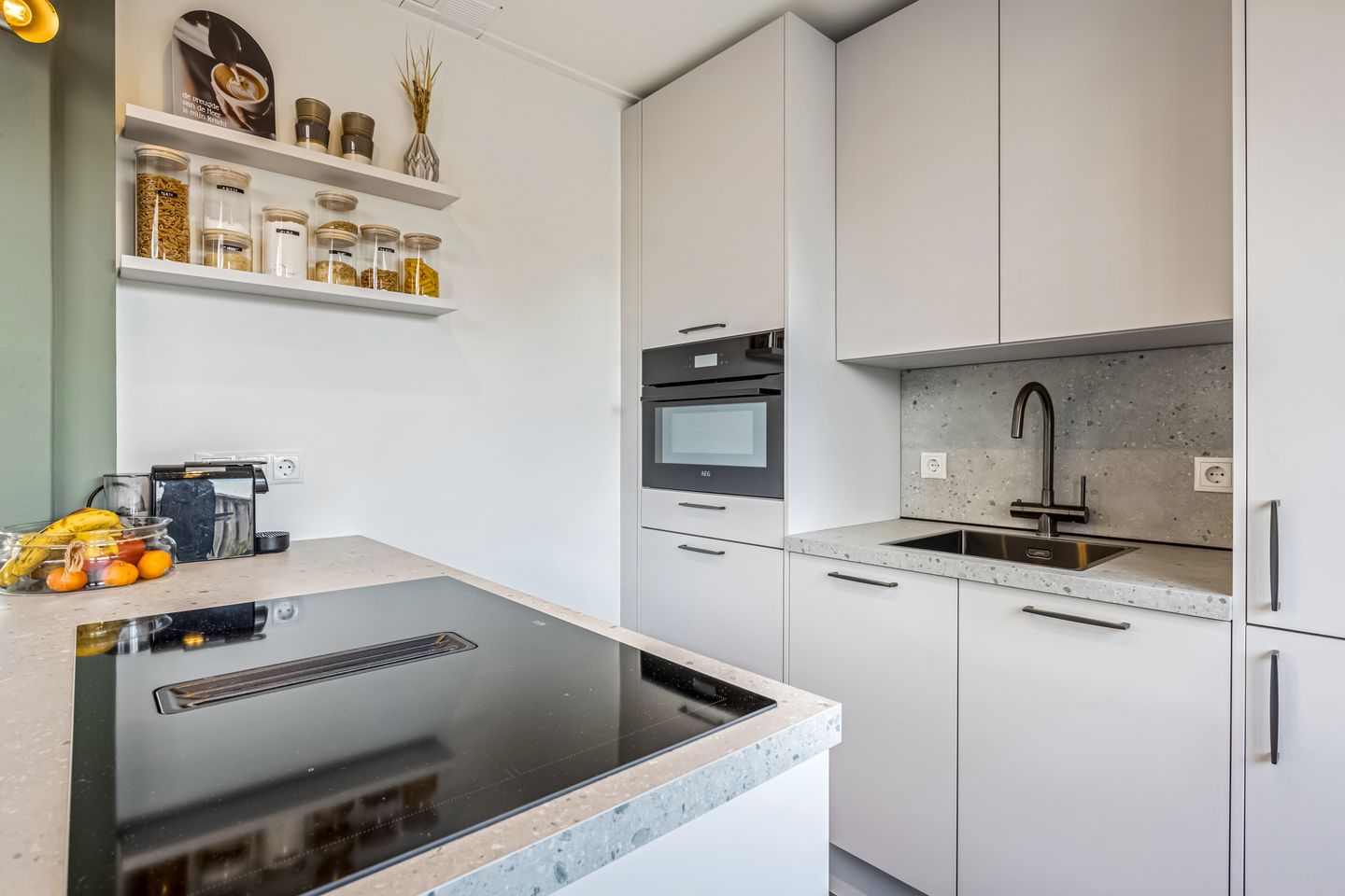 Foto 10 van Rozenplein 64