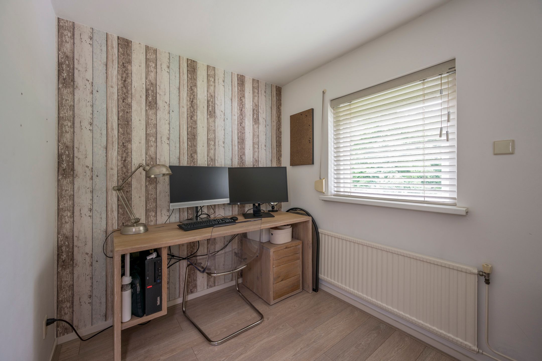 Foto 15 van Meidoornlaan 10