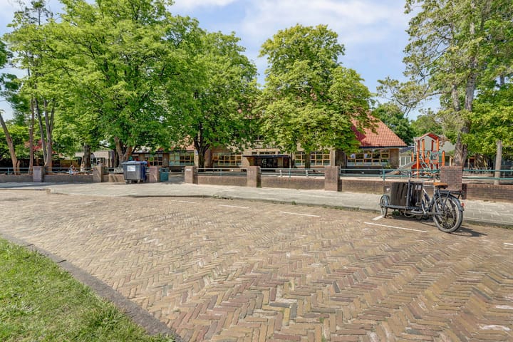 Foto 12 van Dupontplein 12