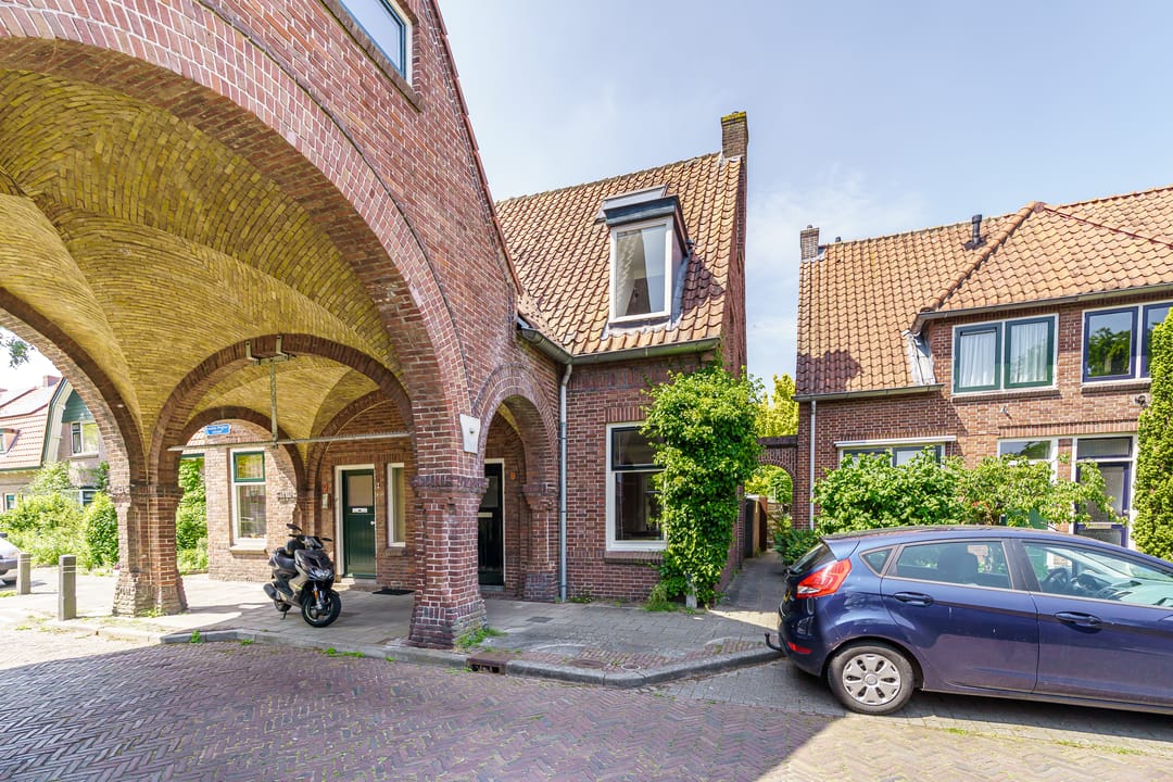 Photo 1 of Paulus Potterstraat 4
