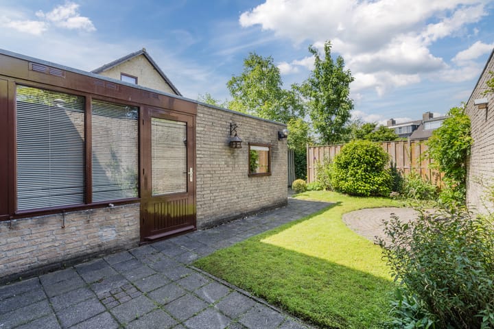 Foto 30 van Anna van Saksenlaan 11