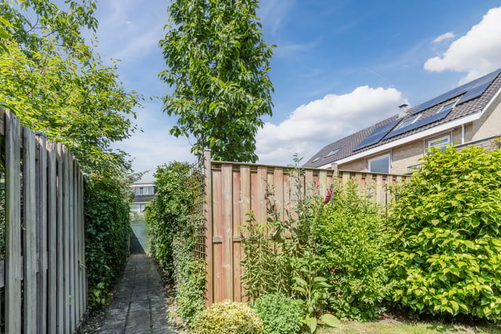 Foto 31 van Anna van Saksenlaan 11