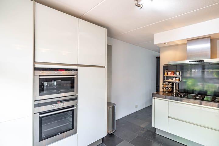 Foto 16 van Jacob Schorerstraat 10