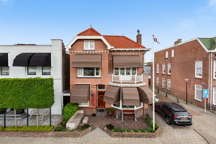 Foto 5 van Burg. Van der Lelykade 4