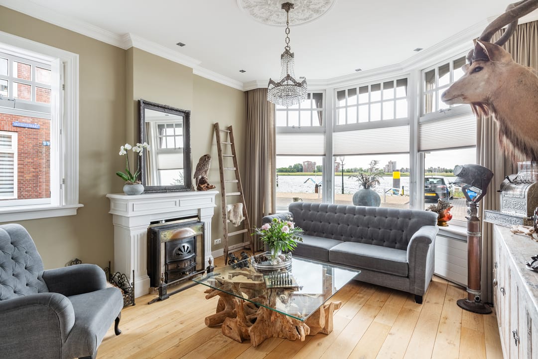 Foto 13 van Burg. Van der Lelykade 4