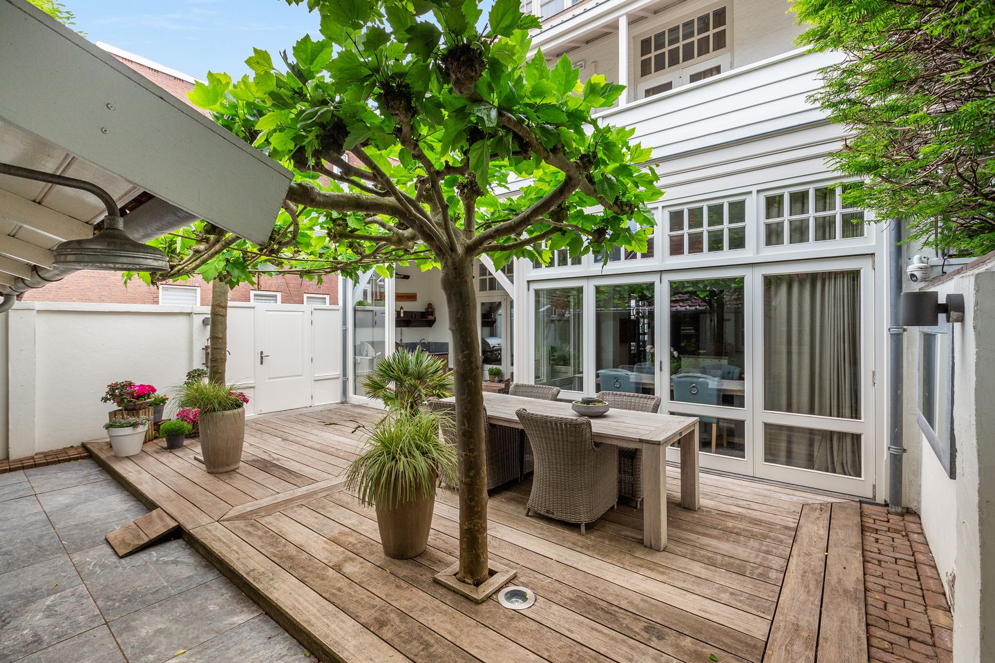 Foto 34 van Burg. Van der Lelykade 4