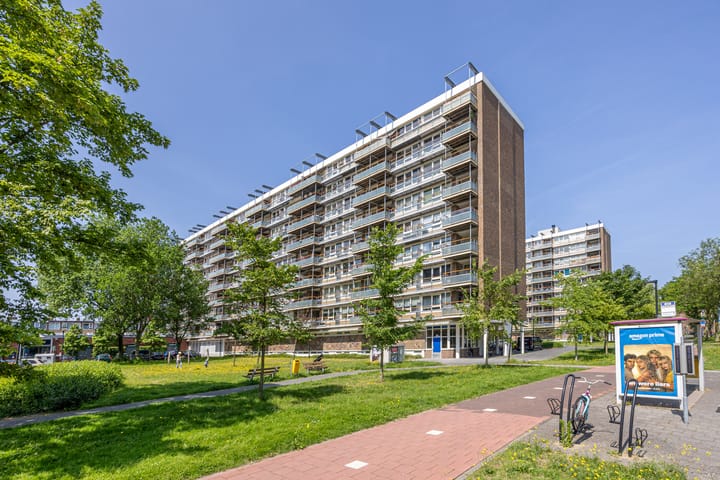 Uiverhof 136